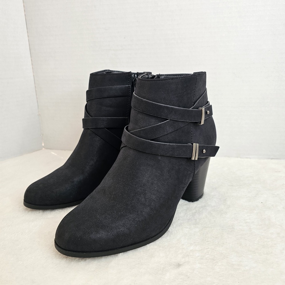 Charlotte Russe Women's Black Faux Suede Ankle Booties in Size 11